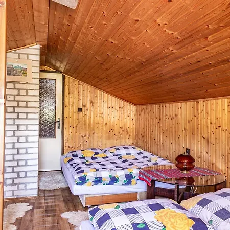 Landhuis Chata Tri Zruby Pri Besenovej *